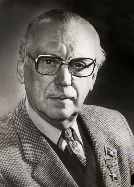 Файл:Sergej-Mihalkov-pisatel.jpg