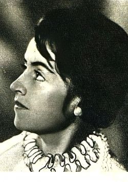 Лариса Исарова
