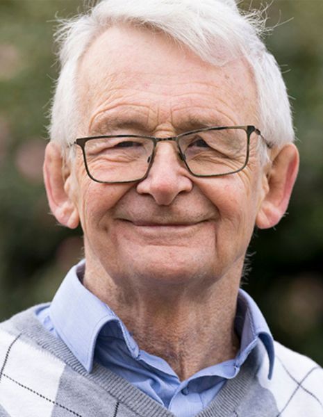 Файл:Martin-Uoddell.jpg